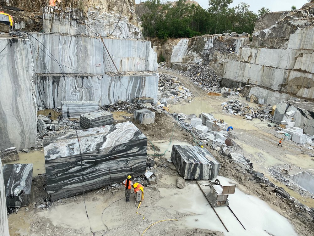Panda White Marble quarry