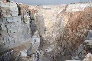 Pietra Grey Marble Quarry